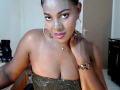 LadyAnna - blond female webcam at xLoveCam